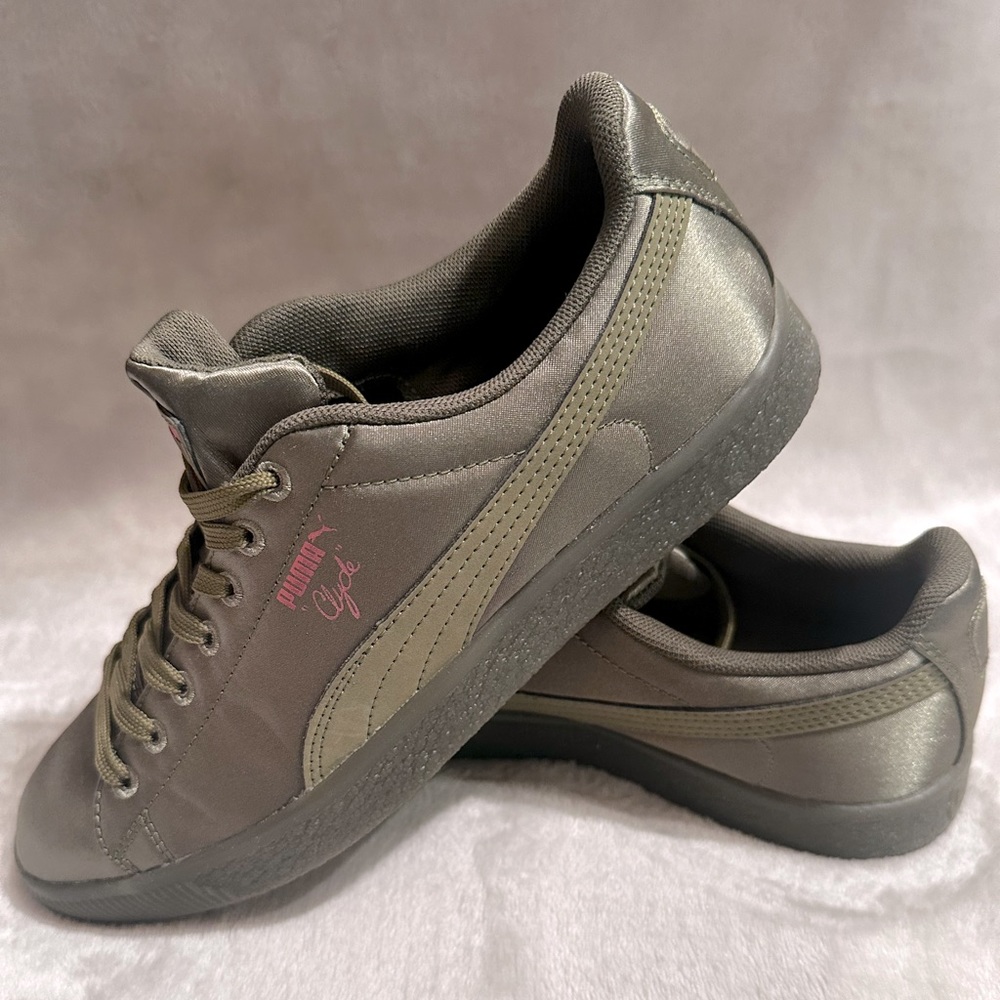 Clyde Satin Jr.Pumas